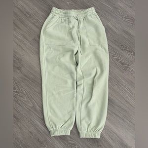 Universal Thread sweats